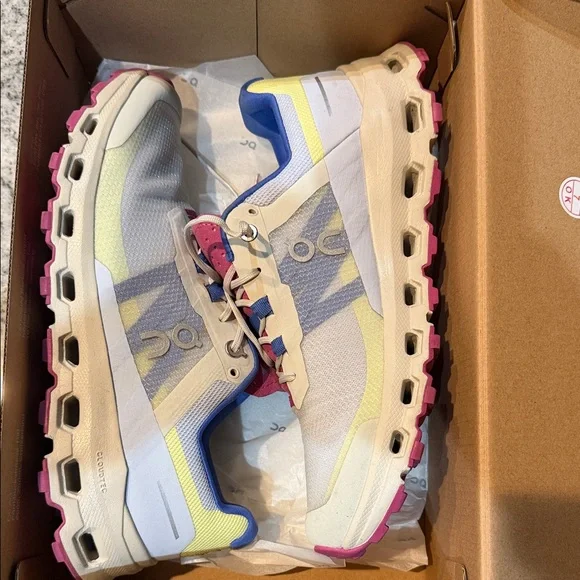 ON Women's Cloudvista Athletic Shoes - White and Pink - Picture 6 of 6